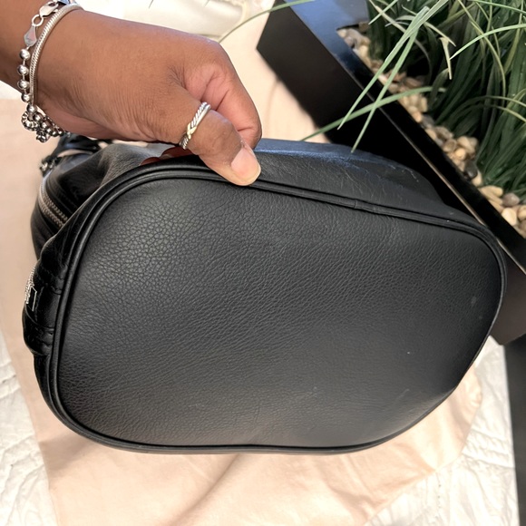 BALENCIAGA bucket papier bag. …… - Picture 15 of 17